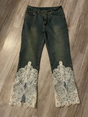 Embellished Denim Jeans with White Lace Appliqué
